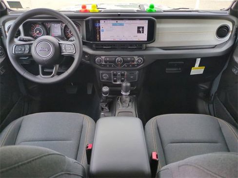 New 2025 Jeep Gladiator Sport image 15