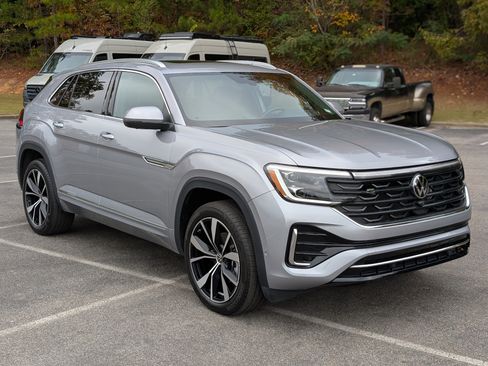 Used 2024 Volkswagen Atlas Cross Sport SEL Premium R-Line image 11