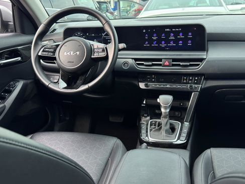 Used 2024 Kia Seltos EX image 26