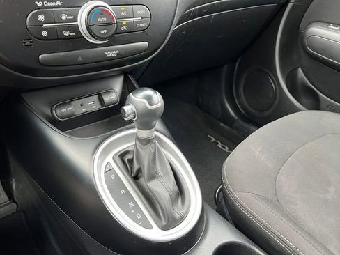 Used 2018 Kia Soul w/ Convenience Package image 25