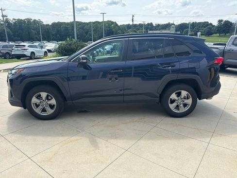 Used 2025 Toyota RAV4 XLE AWD/4WD image 4