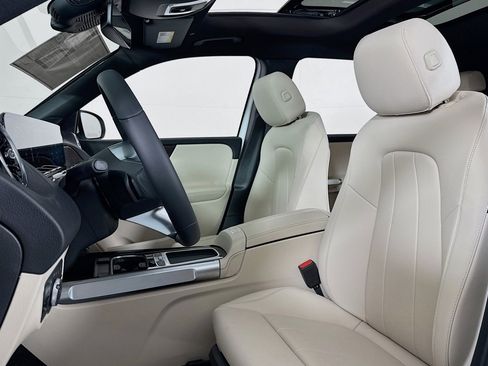 New 2026 Mercedes-Benz GLB 250 image 16