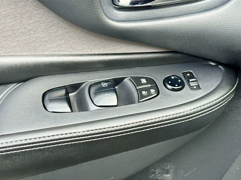 Used 2023 Nissan Murano S image 23