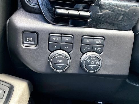 Used 2026 Chevrolet Silverado 1500 ZR2 image 34