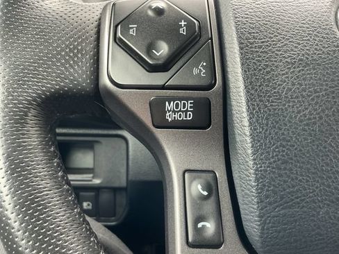 Used 2019 Toyota Tacoma TRD Off-Road AWD/4WD image 17