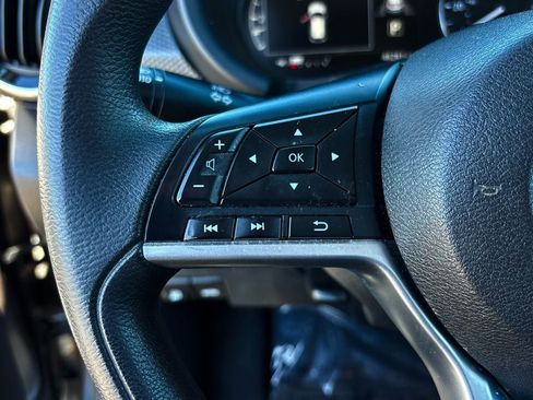 Used 2021 Nissan Kicks SV image 14