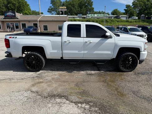 Used 2018 Chevrolet Silverado 1500 LT w/ All Star Edition AWD/4WD image 2