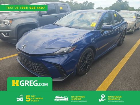 Used 2025 Toyota Camry SE w/ Multimedia Upgrade Package FWD image 1