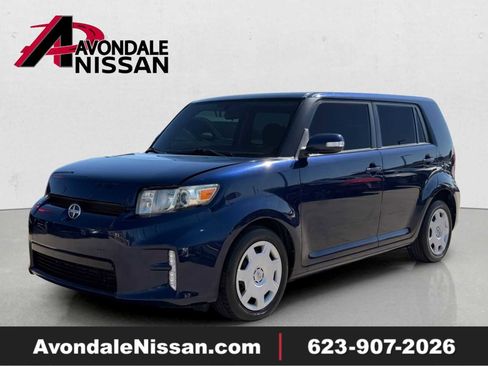 Used 2013 Scion xB FWD image 1