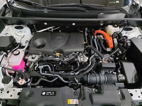 Used 2025 Toyota RAV4 XLE AWD/4WD image 26