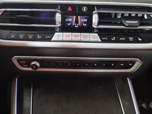 Used 2022 BMW X5 xDrive40i AWD/4WD image 48