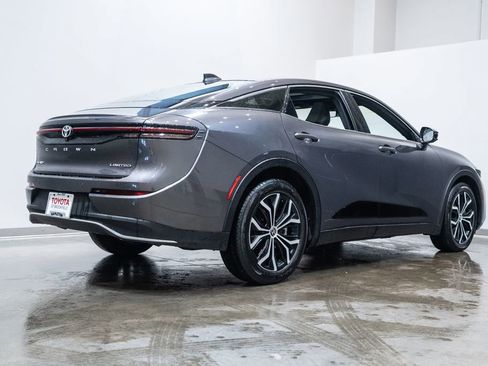 Certified 2024 Toyota Crown Limited image 9