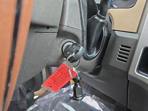 Used 2011 Ford F150 XLT w/ XLT Convenience Pkg image 30