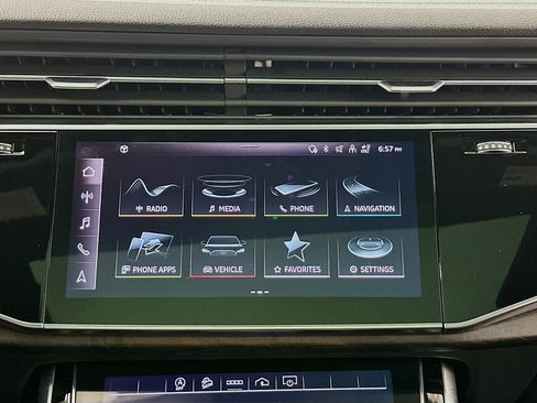 Used 2023 Audi Q7 3.0T Premium Plus image 12