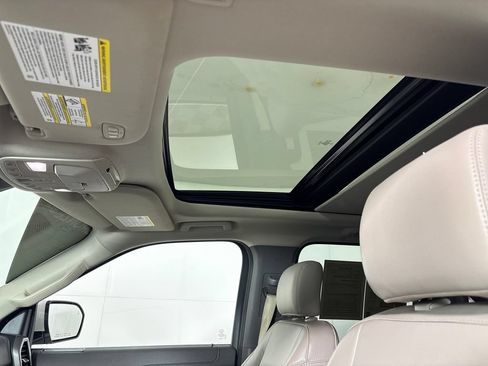 Used 2019 Ford Expedition XLT w/ Equipment Group 202A AWD/4WD image 35