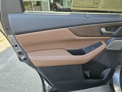 Certified 2026 Acura MDX SH-AWD w/ Advance Package image 11