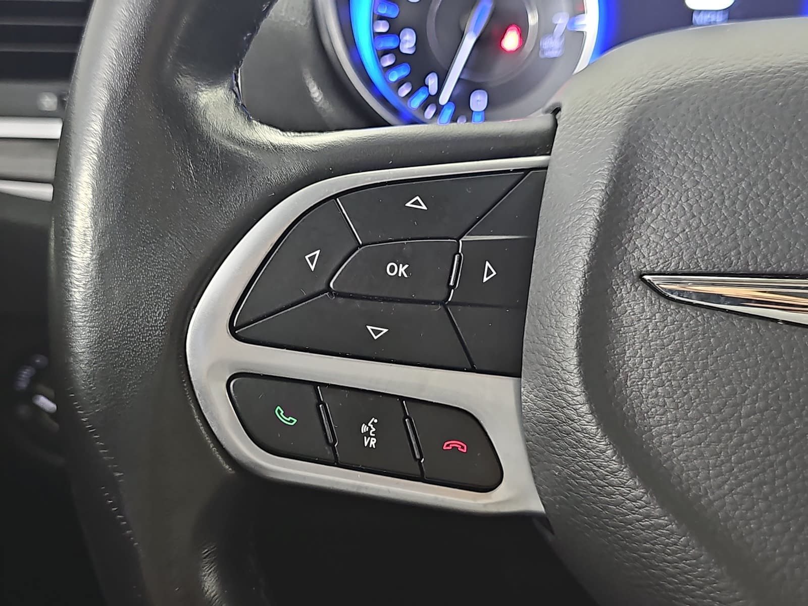 Used 2021 Chrysler 300 Touring w/ Sport Appearance Package RWD image 16