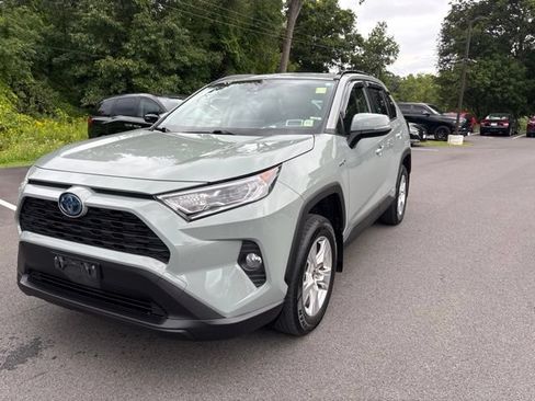 Used 2019 Toyota RAV4 XLE w/ Convenience Package AWD/4WD image 2