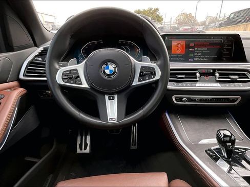 Used 2022 BMW X5 sDrive40i w/ M Sport Package image 8