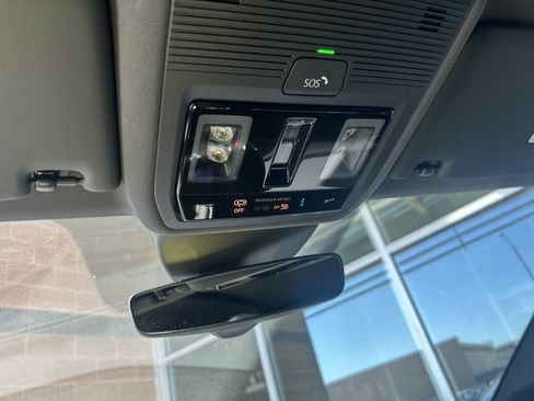 Used 2023 Volkswagen ID.4 Pro S image 29