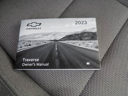 Certified 2023 Chevrolet Traverse LT FWD image 38