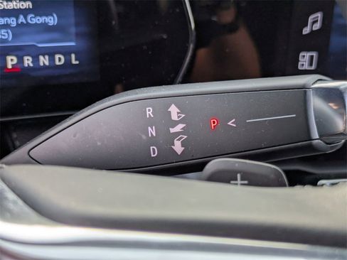 Used 2025 Chevrolet Equinox LT image 23