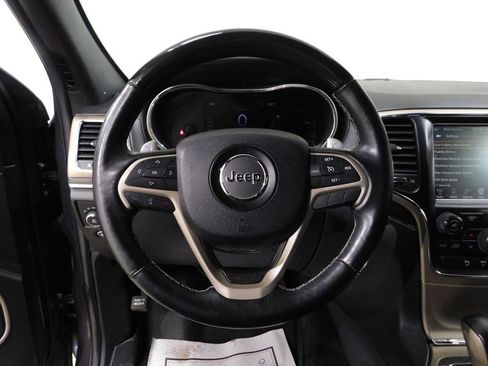 Used 2017 Jeep Grand Cherokee Overland image 45