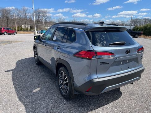 Used 2026 Toyota Corolla Cross XLE w/ Convenience Package image 4