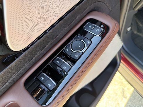 Used 2025 Lincoln Aviator Reserve w/ Luxury Package RWD image 10