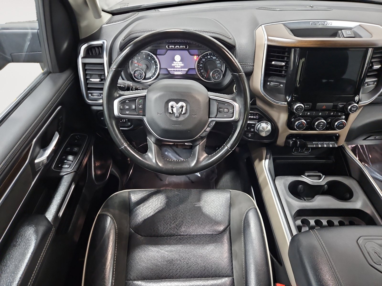 Used 2022 RAM 1500 Laramie AWD/4WD image 10