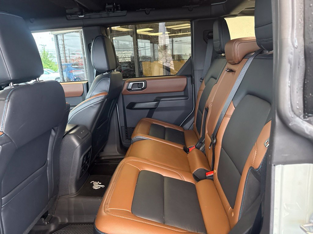 Used 2024 Ford Bronco Outer Banks AWD/4WD image 12