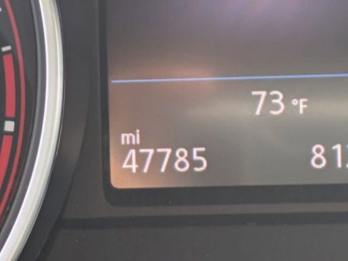 Used 2018 Volkswagen Tiguan SEL image 21