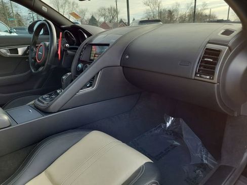 Used 2016 Jaguar F-TYPE R image 13