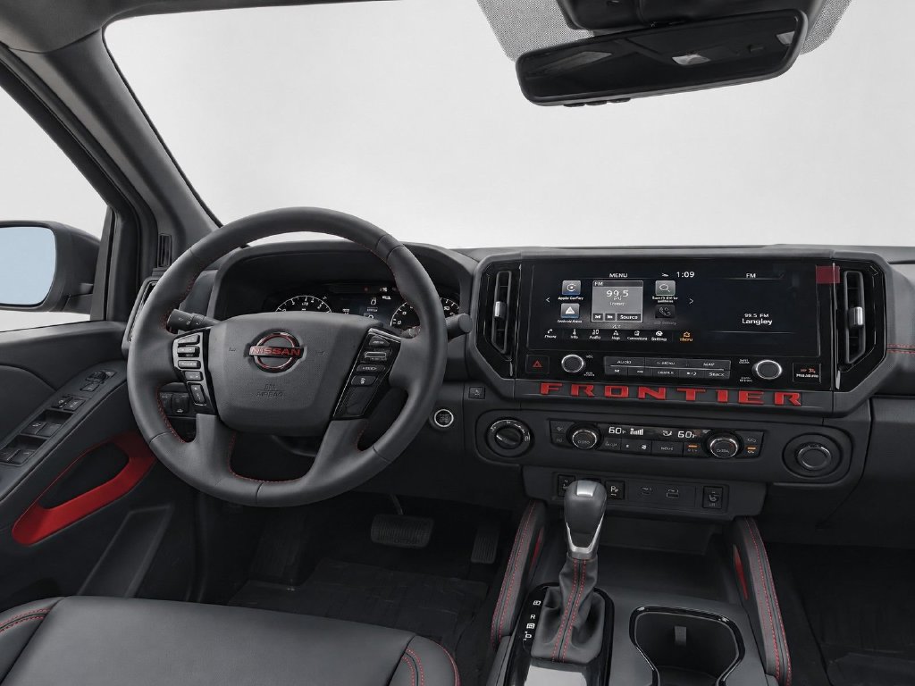 Certified 2025 Nissan Frontier PRO-4X w/ Pro Premium Package AWD/4WD image 35