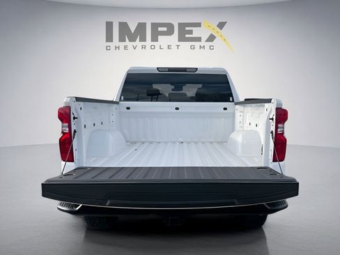 Used 2025 Chevrolet Silverado 1500 Custom Trail Boss AWD/4WD image 5