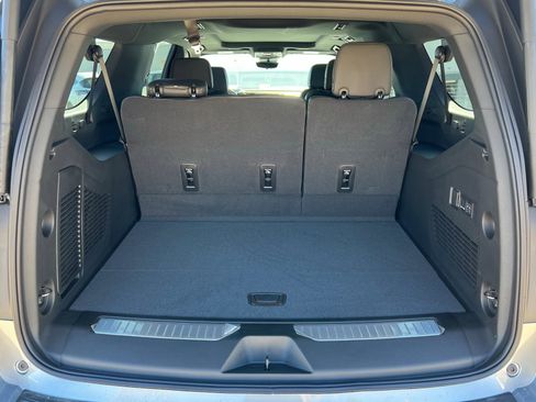 New 2026 Chevrolet Suburban High Country w/ Sun And Tow Package image 24