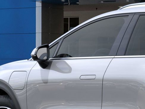 New 2026 Chevrolet Equinox EV LT image 12