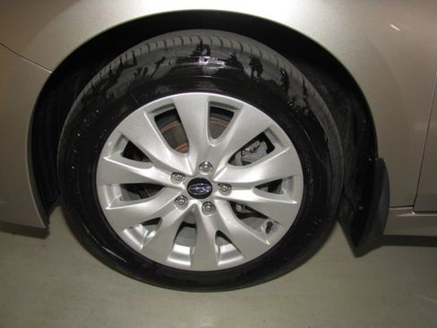 Used 2017 Subaru Legacy 2.5i Premium image 25