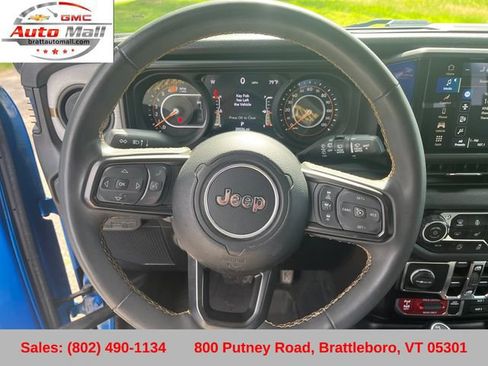 Used 2024 Jeep Wrangler Unlimited Sport AWD/4WD image 16