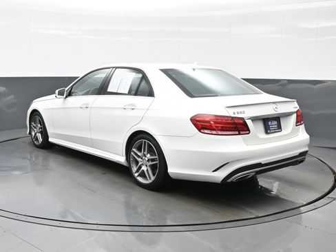 Used 2015 Mercedes-Benz E 350 4MATIC Sedan image 4
