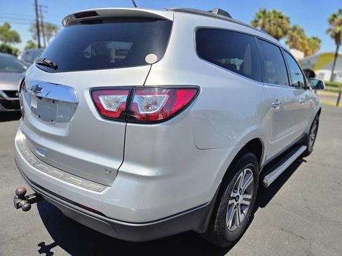 Used 2017 Chevrolet Traverse LT FWD image 22