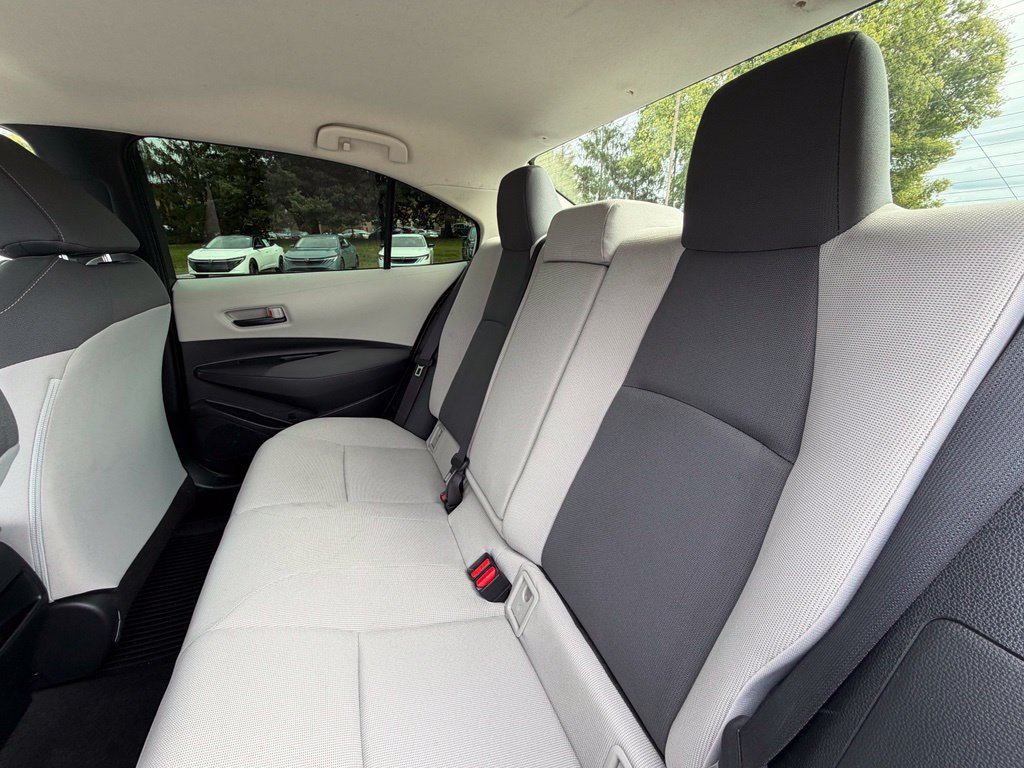 Used 2022 Toyota Corolla LE FWD image 8