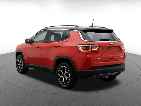 Used 2025 Jeep Compass Limited AWD/4WD image 7