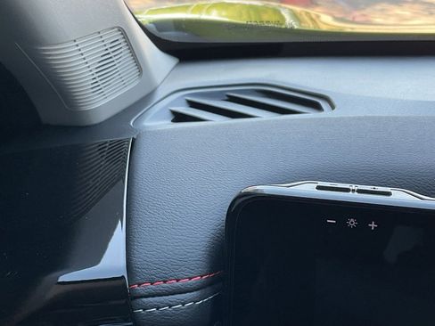 New 2026 Nissan Kicks SR image 26