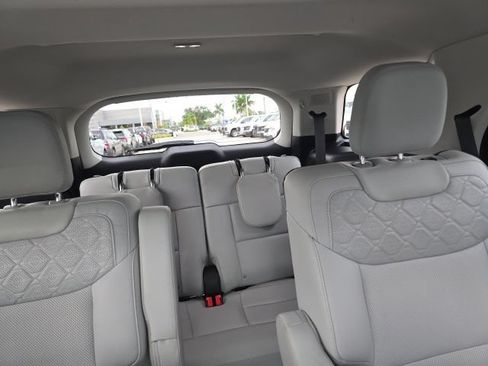 Used 2025 Ford Explorer Platinum w/ Ultimate Package RWD image 17