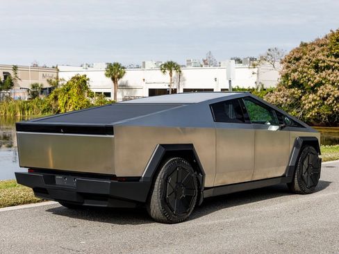 Used 2024 Tesla Cybertruck Cyberbeast image 3