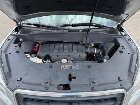 Used 2014 GMC Acadia SLE FWD image 25