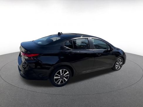 Used 2025 Nissan Versa SV image 15