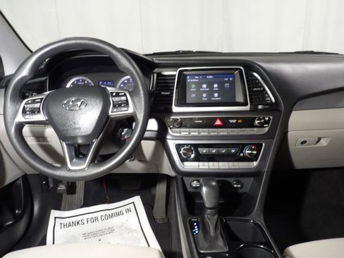 Used 2019 Hyundai Sonata SE FWD image 13