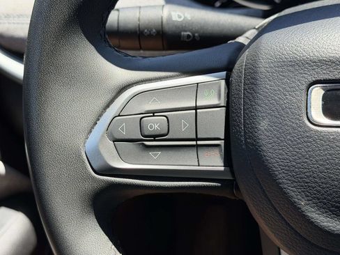Certified 2024 Jeep Compass Latitude AWD/4WD image 24